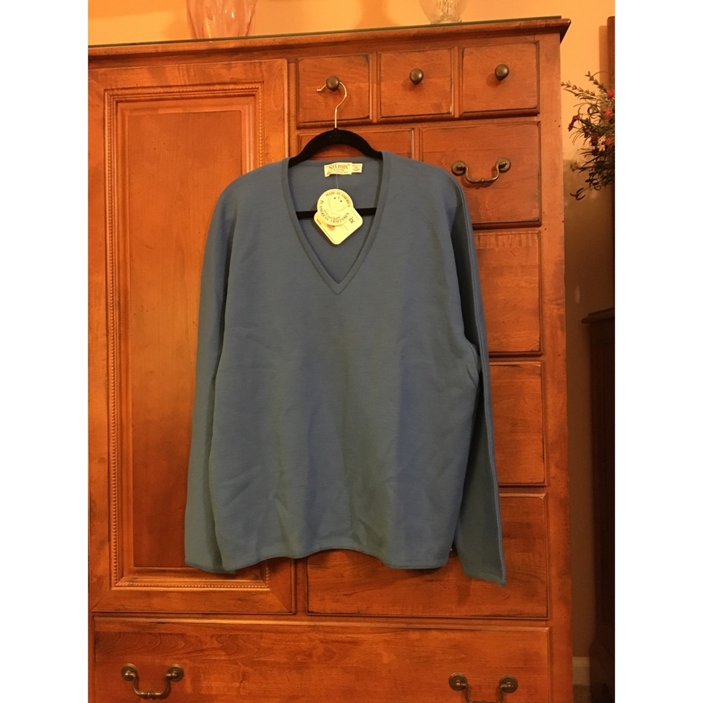 NWT St. Croix Men's Zephyr Wool V-Neck Sweater